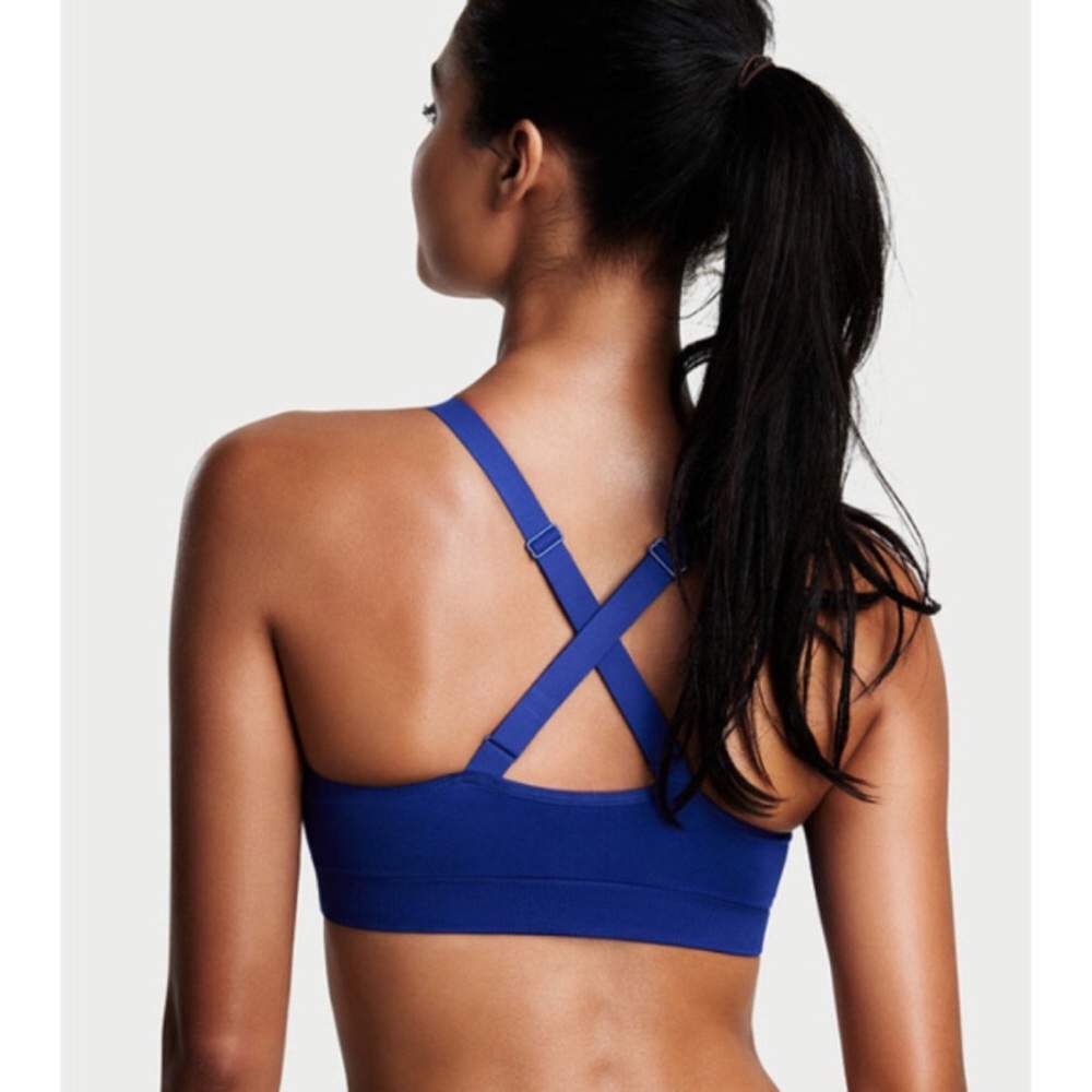 Lightweight Sports Bra - Picture 3 of 3